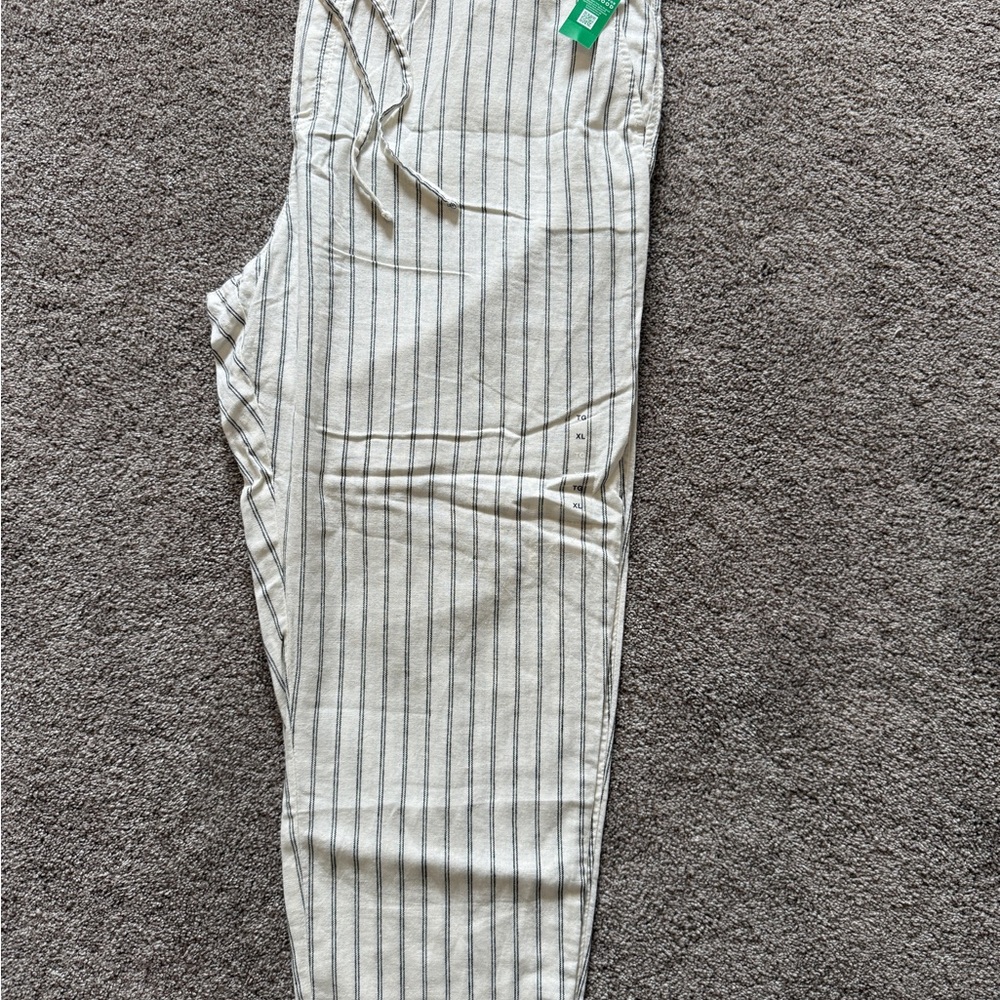 NWT Women’s GAP Cream and Blue Linen pants